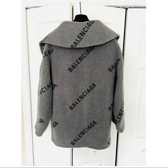 **SOLD** New w Tags Balenciaga Oversized Logo 100% Cashmere Coat Jacket Gray - Picture 6 of 13
